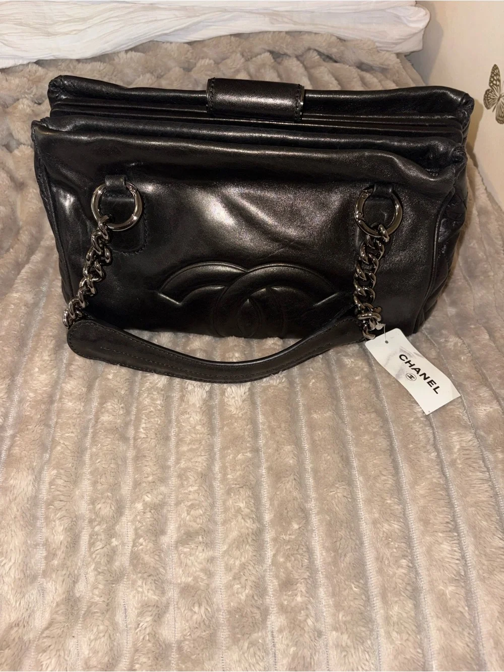 Chanel tote bag  07A Small Tote in black leather with silver chain